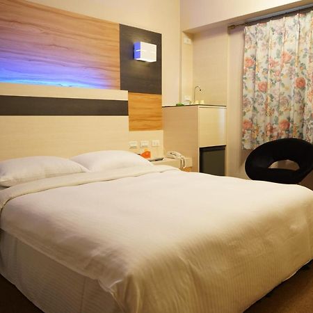 Ying Dai Hotel Tainan Luaran gambar