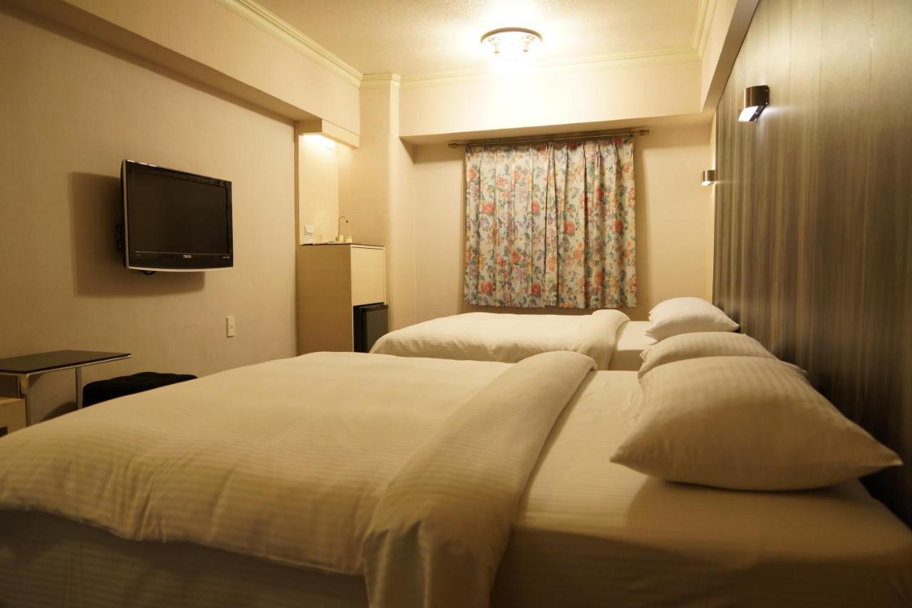 Ying Dai Hotel Tainan Luaran gambar