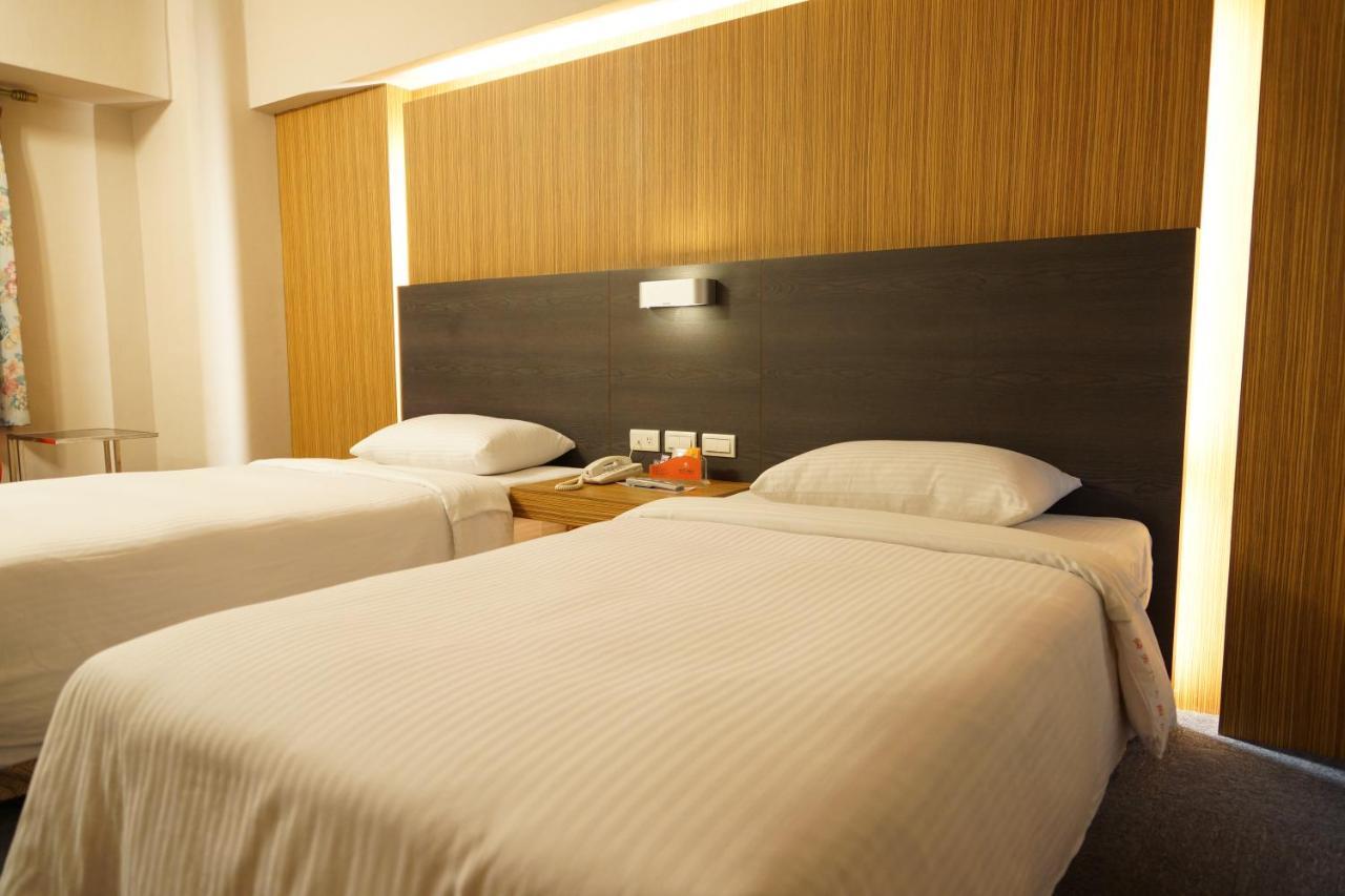 Ying Dai Hotel Tainan Luaran gambar
