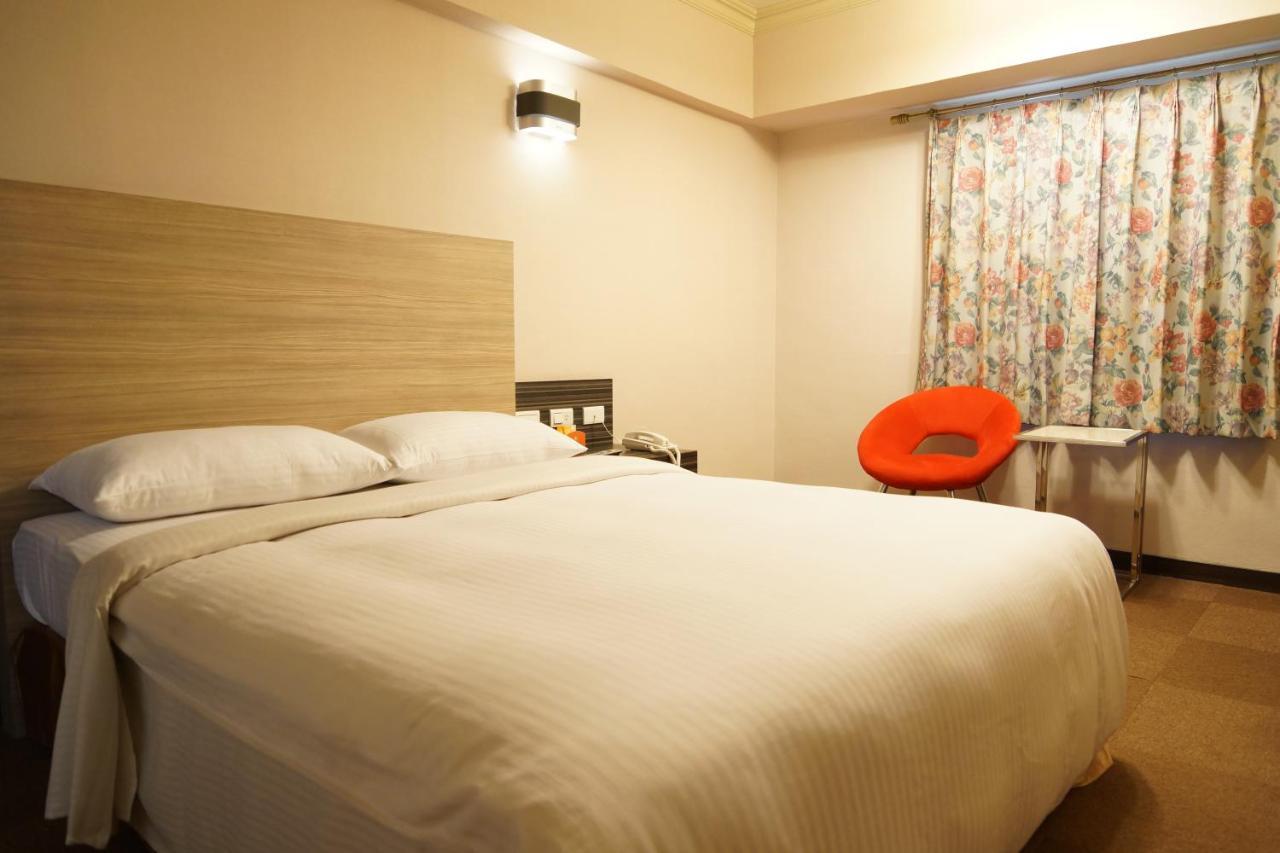 Ying Dai Hotel Tainan Luaran gambar